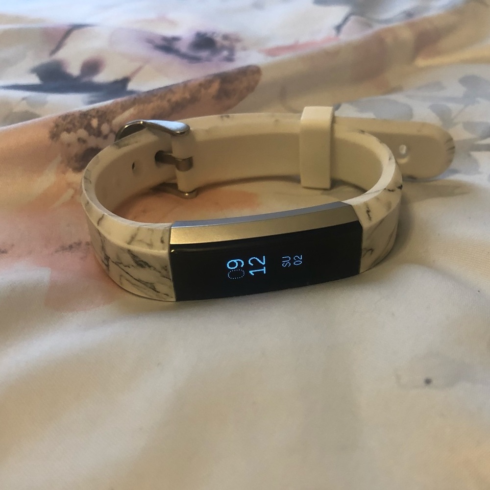 Fitbit Alta HR